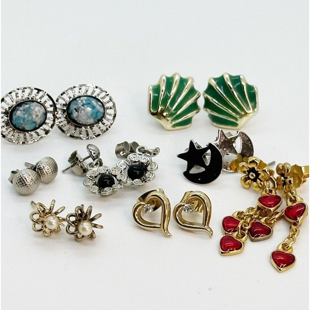 Vintage Dainty Earring Lot 8 Pairs Stud Dangle Pierced Gold Tone Retro Hearts